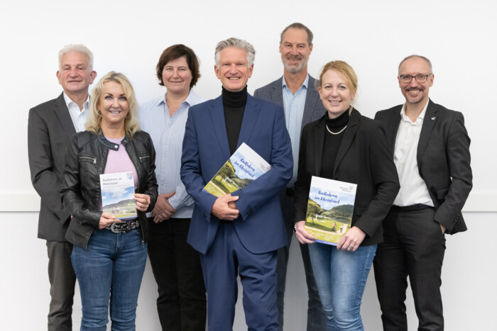 Vorstand des Radregion Rheinland e.V. v.l.n.r.: Klaus Harzendorf, Gabi Wilhelm, Christiane Jäger, Uwe Ulbrich, Ole Friedrich, Regina Rosenstock, Marcus Temburg.